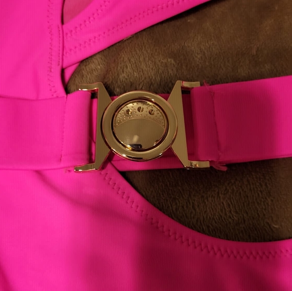 Sexy one piece Swimsuit - Picture 7 of 13